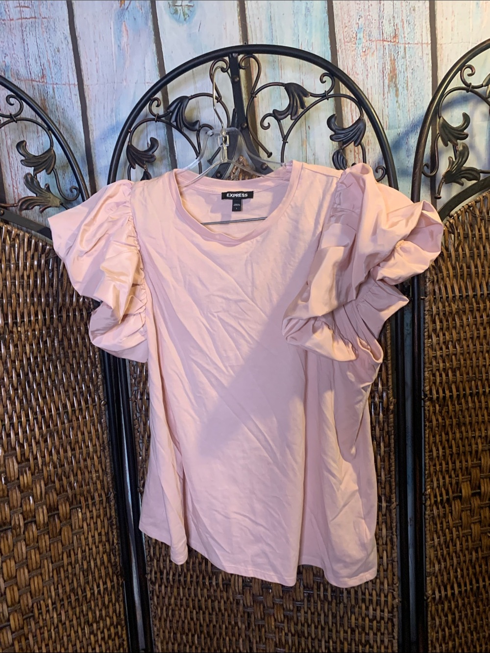 Pink Large Ruffled Sleeve Top Size L